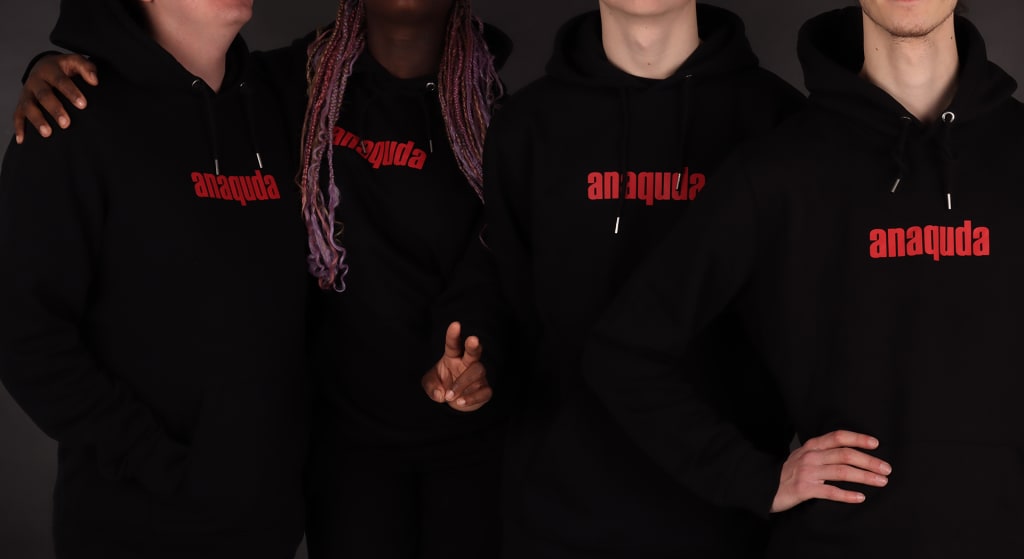 anaquda Hoodie